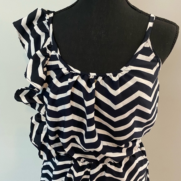 Cute Striped Ruffle Romper - Picture 2 of 5
